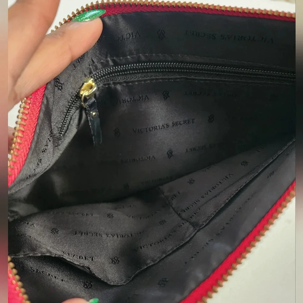 Victoria Secret Black High Glossy Patent Leather Make Up Bag Travel Purse Clutch
